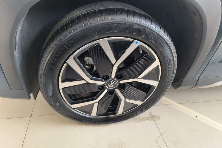 Used BYD Song L DM-i 2024 160 km Excellence Version Exterior 7
