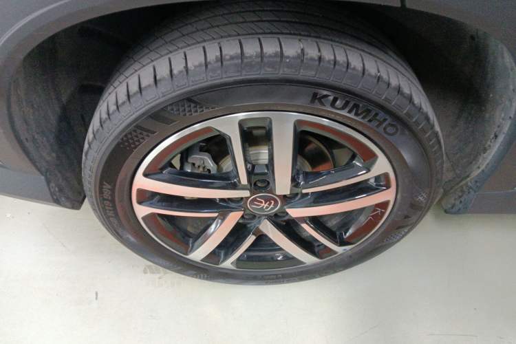 Used BYD Song L DM-i 2024 112 km Beyond Edition Exterior 8