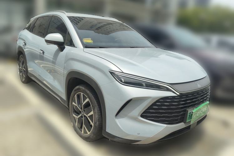 Used BYD Song L DM-i 2024 160km Beyond Edition Front Right 45 Deg