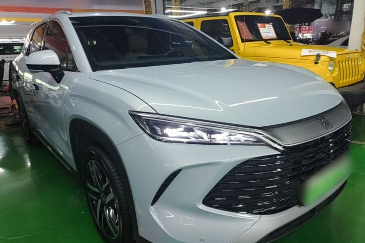 Used BYD Song L DM-i 2024 112 km Leading Edition Front Right 45 Deg