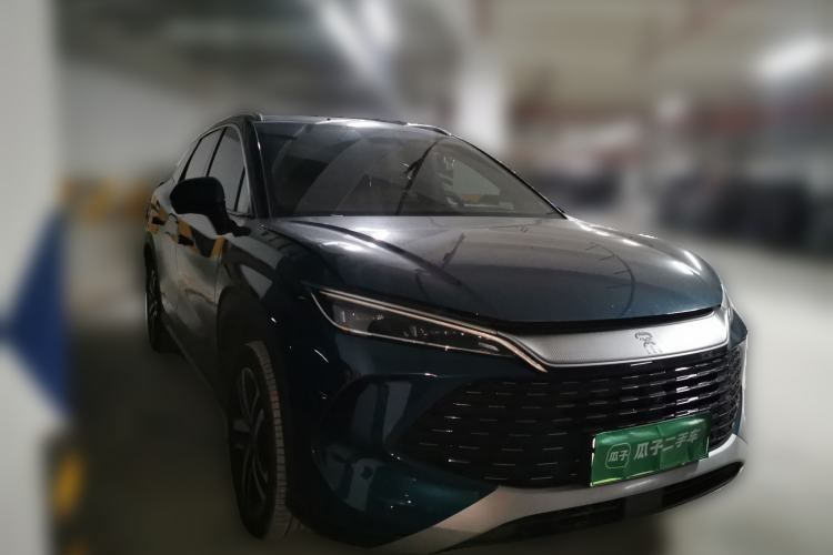 Used BYD Song L DM-i 2024 112 km Leading Edition Front Right 45 Deg