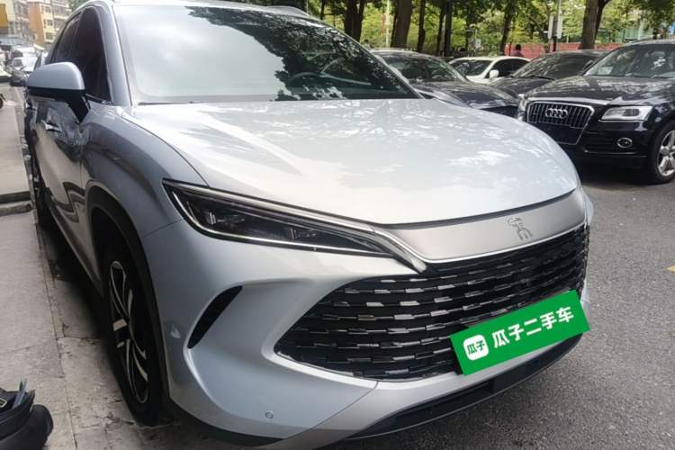 Used BYD Song L DM-i 2024 112 km Beyond Edition Front Right 45 Deg
