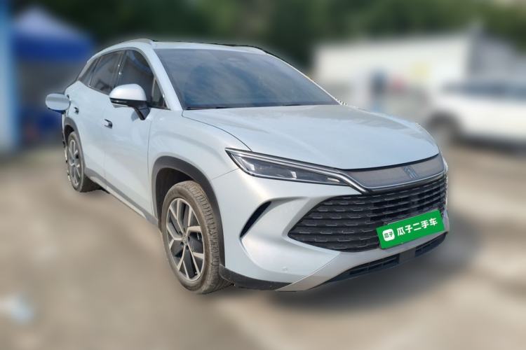 Used BYD Song L DM-i 2024 160km Beyond Edition Front Right 45 Deg
