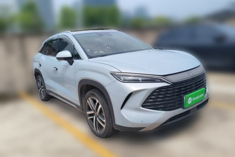 Used BYD Song L DM-i 2024 112 km Beyond Edition Front Right 45 Deg