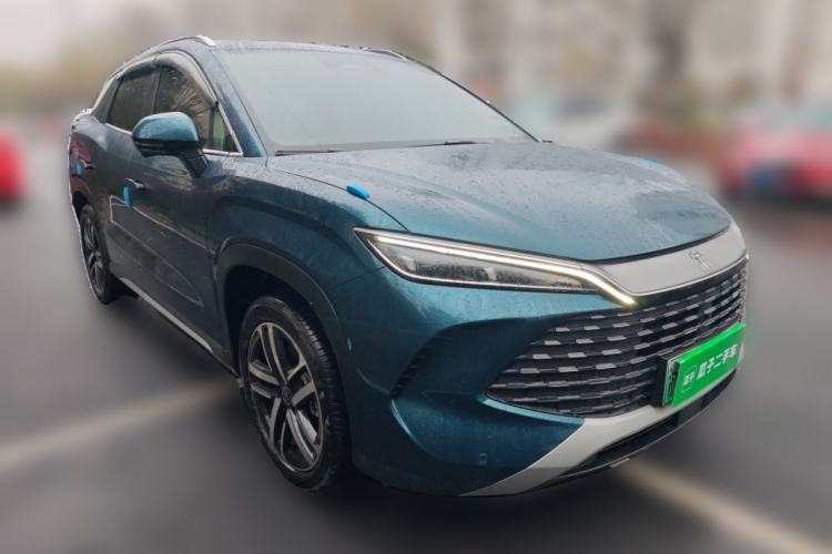 Used BYD Song L DM-i 2024 112 km Beyond Edition Front Right 45 Deg