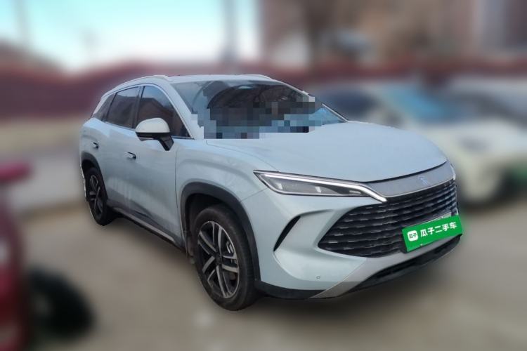 Used BYD Song L DM-i 2024 112 km Beyond Edition Front Right 45 Deg