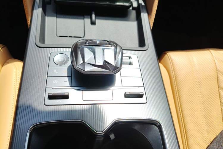 Used BYD Song L DM-i 2024 160km Beyond Edition Gear Lever