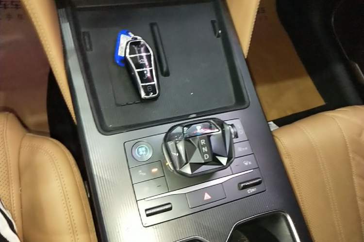 Used BYD Song L DM-i 2024 112 km Beyond Edition Gear Lever
