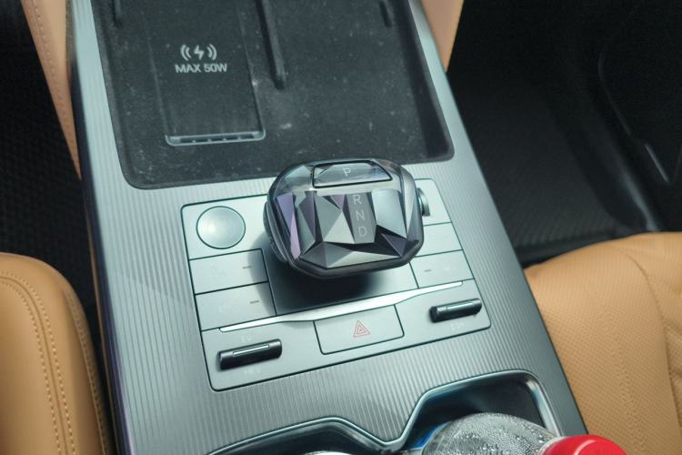 Used BYD Song L DM-i 2024 112 km Beyond Edition Gear Lever