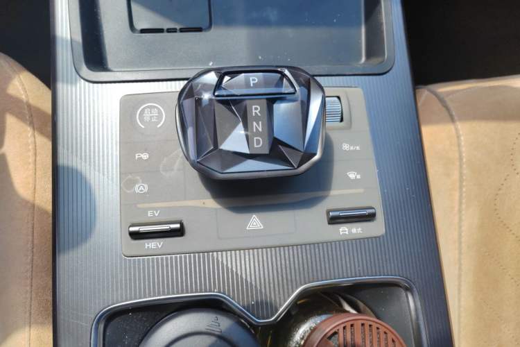 Used BYD Song L DM-i 2024 160 km Excellence Version Gear Lever