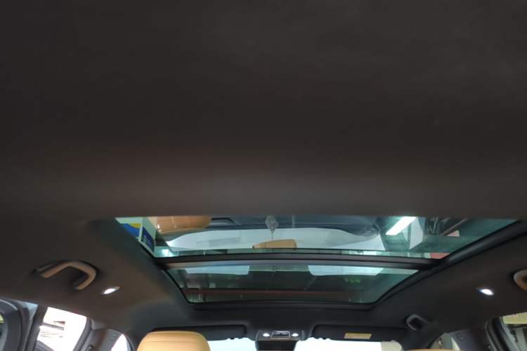 Used BYD Song L DM-i 2024 112 km Leading Edition Headliner