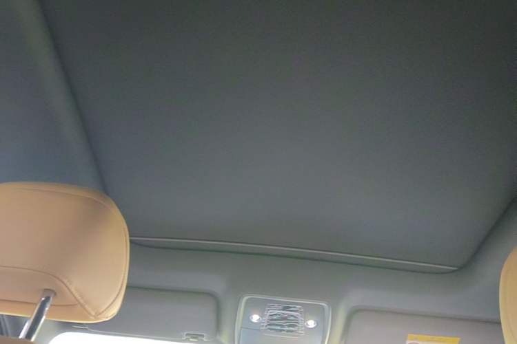Used BYD Song L DM-i 2024 112 km Beyond Edition Headliner