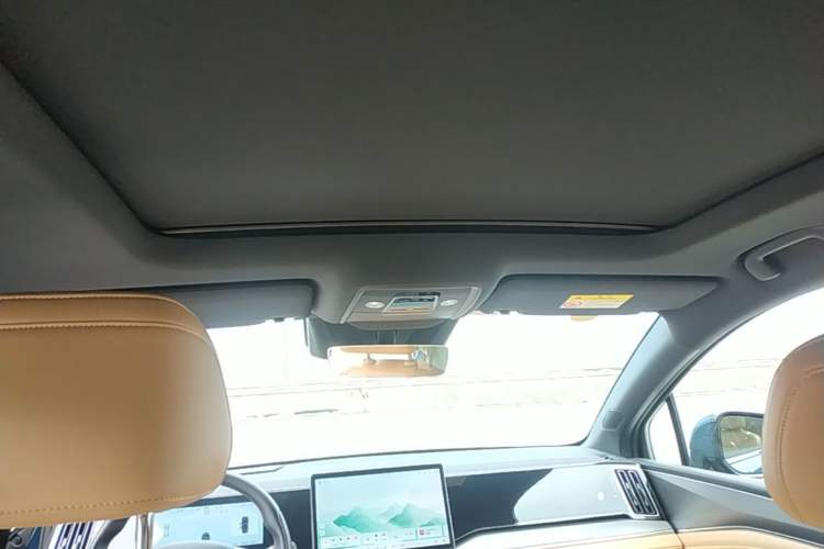 Used BYD Song L DM-i 2024 112 km Beyond Edition Headliner