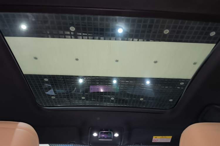 Used BYD Song L DM-i 2024 112 km Leading Edition Headliner