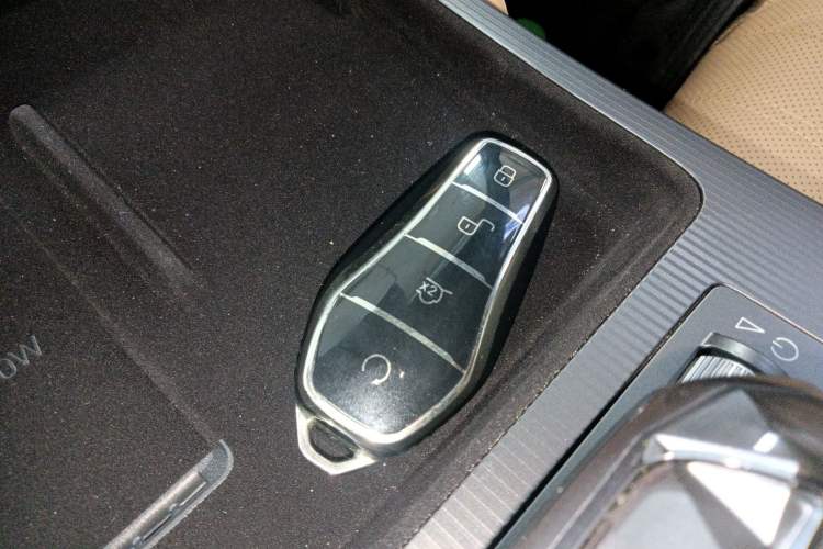 Used BYD Song L DM-i 2024 112 km Beyond Edition Interior 1