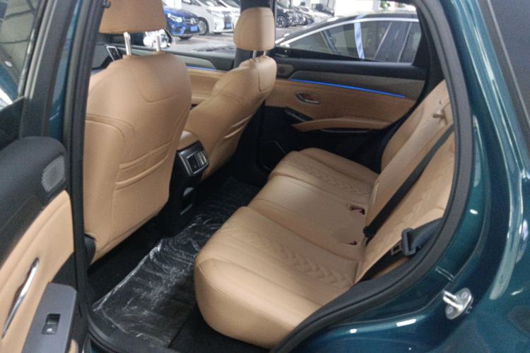 Used BYD Song L DM-i 2024 112 km Beyond Edition Interior 4