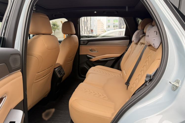 Used BYD Song L DM-i 2024 112 km Beyond Edition Interior 4