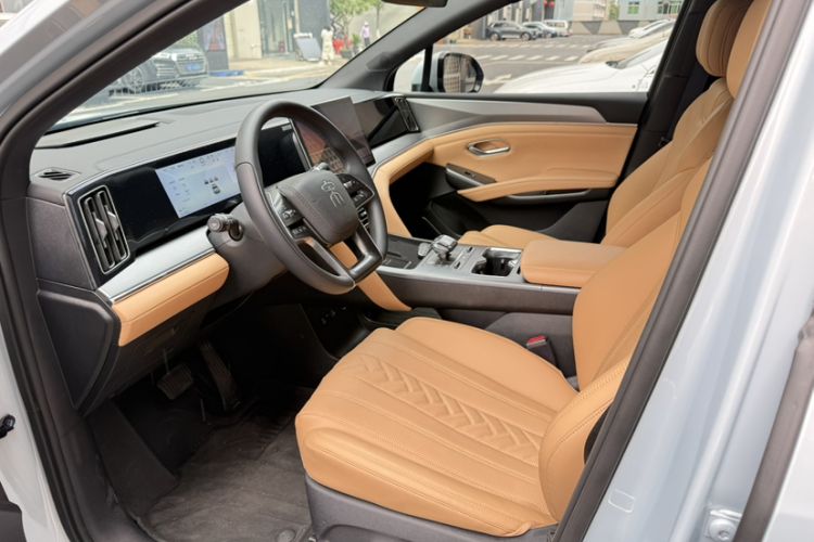 Used BYD Song L DM-i 2024 112 km Beyond Edition Left Front Seat