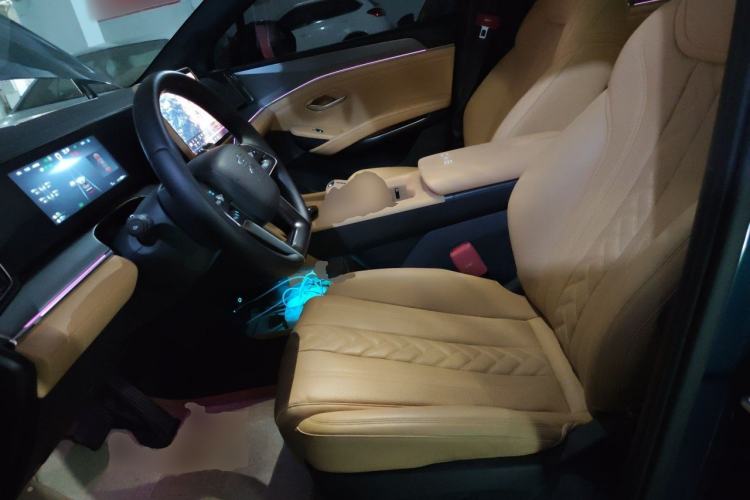 Used BYD Song L DM-i 2024 112 km Beyond Edition Left Front Seat