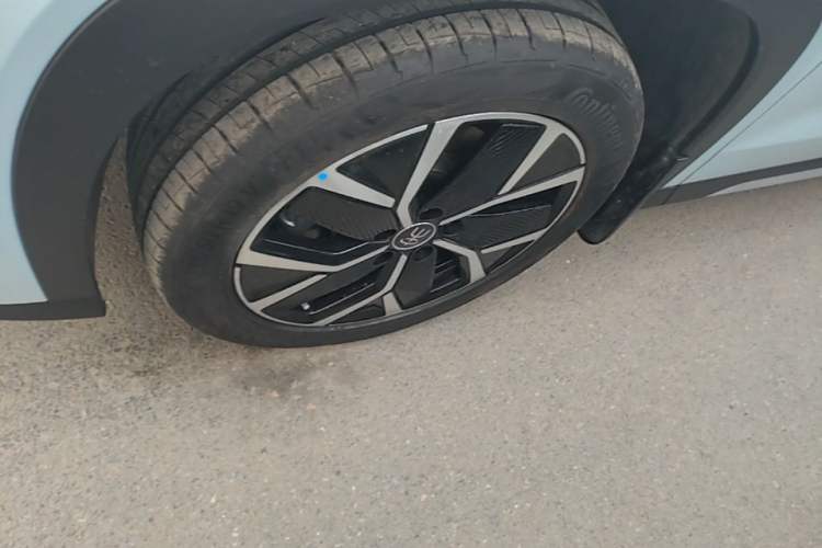 Used BYD Song L DM-i 2024 160 km Excellence Version Left Front Wheel Hub