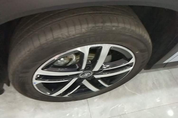 Used BYD Song L DM-i 2024 112 km Beyond Edition Left Front Wheel Hub