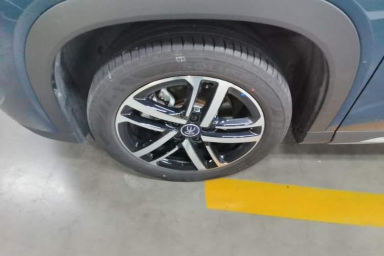 Used BYD Song L DM-i 2024 112 km Beyond Edition Left Front Wheel Hub