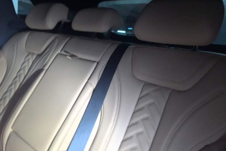 Used BYD Song L DM-i 2024 112 km Beyond Edition Left Rear Seat