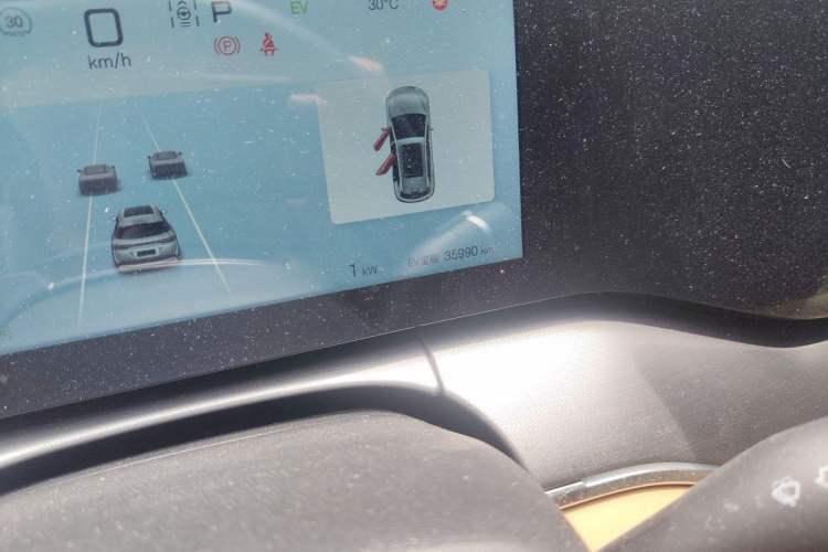 Used BYD Song L DM-i 2024 160km Beyond Edition Odometer Close Up