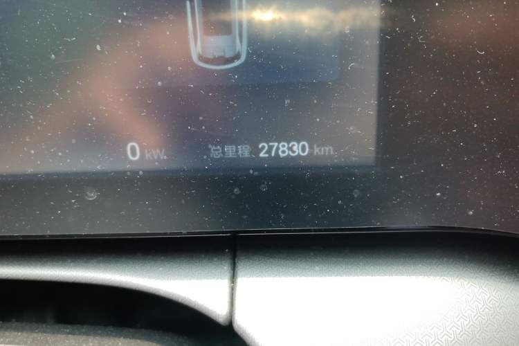 Used BYD Song L DM-i 2024 112 km Beyond Edition Odometer Close Up