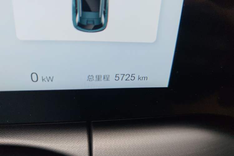 Used BYD Song L DM-i 2024 112 km Beyond Edition Odometer Close Up