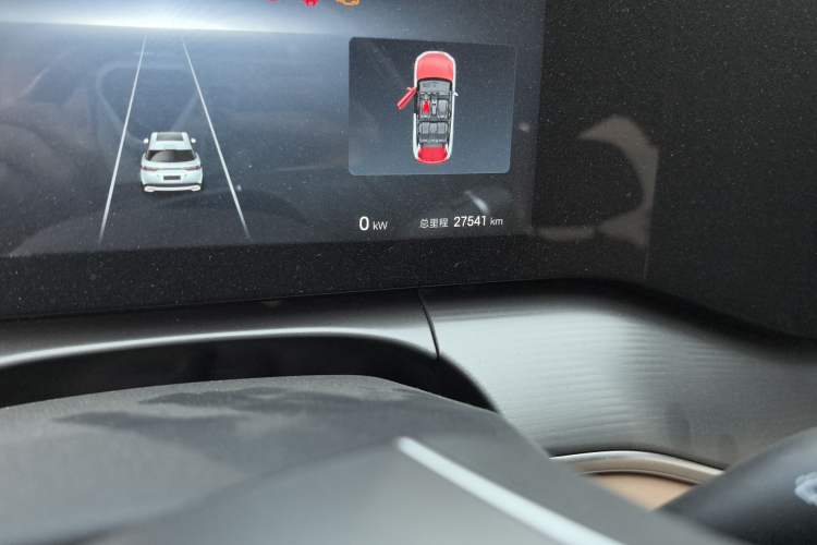 Used BYD Song L DM-i 2024 112 km Leading Edition Odometer Close Up