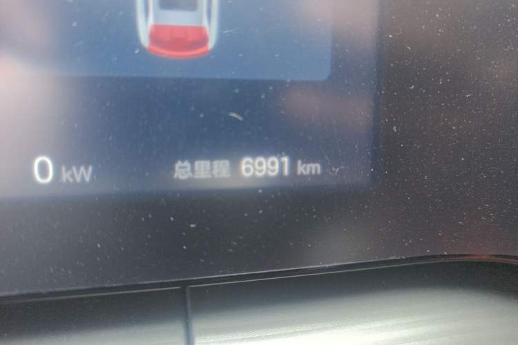 Used BYD Song L DM-i 2024 112 km Leading Edition Odometer Close Up