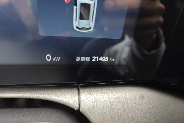 Used BYD Song L DM-i 2024 112 km Beyond Edition Odometer Close Up