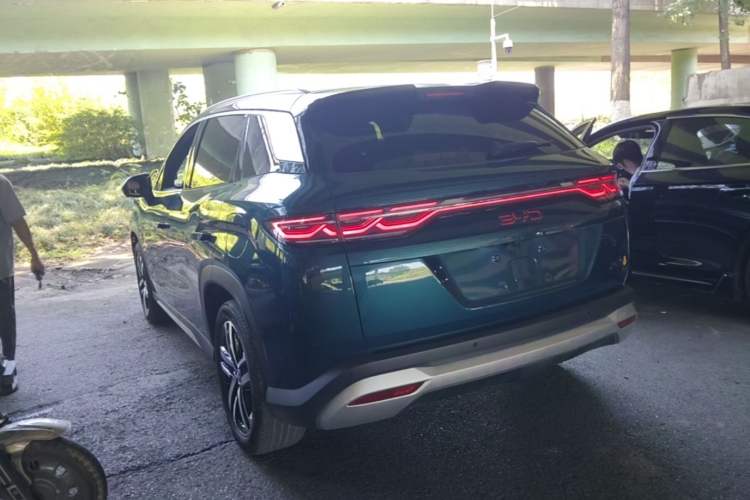 Used BYD Song L DM-i 2024 112 km Beyond Edition Rear Left 45 Deg