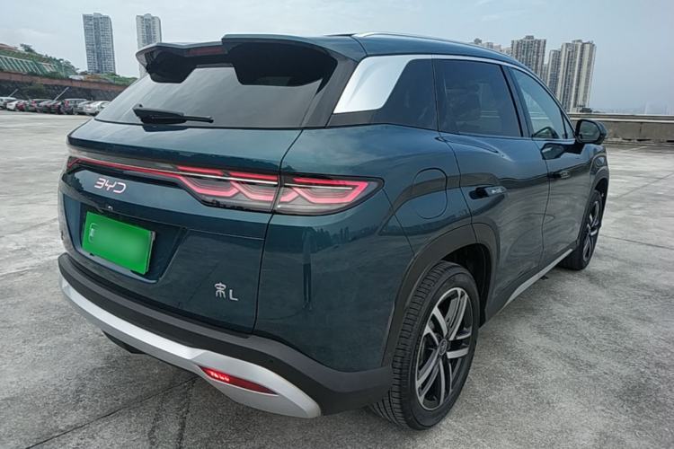 Used BYD Song L DM-i 2024 112 km Beyond Edition Rear Right 45 Deg