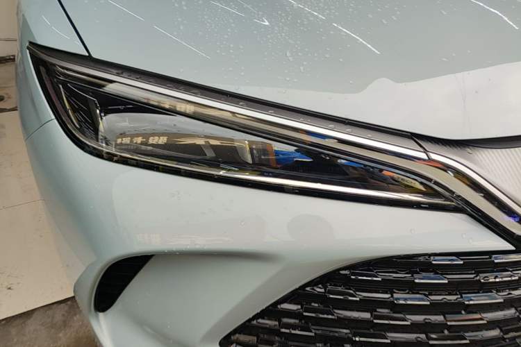 Used BYD Song L DM-i 2024 112 km Beyond Edition Right Front Headlight