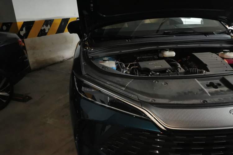 Used BYD Song L DM-i 2024 112 km Leading Edition Right Front Headlight