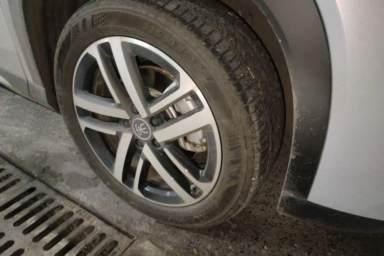 Used BYD Song L DM-i 2024 112 km Beyond Edition Right Front Wheel Hub