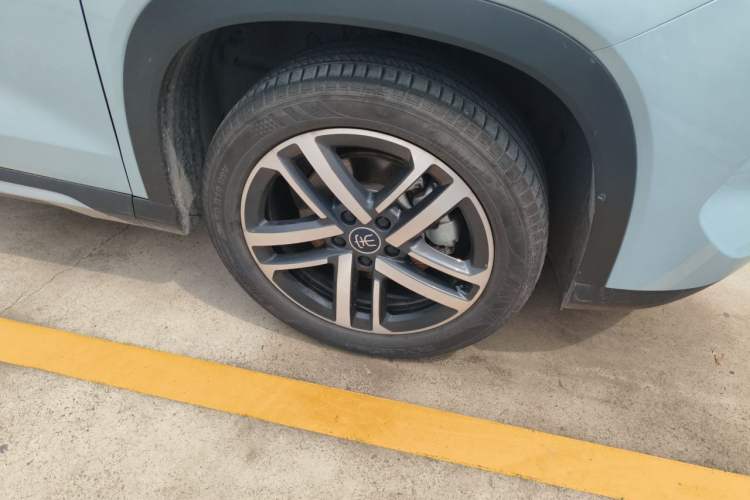 Used BYD Song L DM-i 2024 112 km Beyond Edition Right Front Wheel Hub