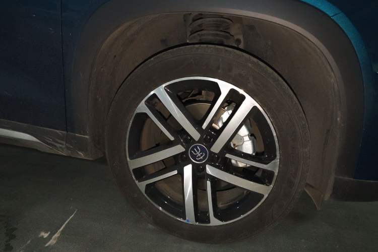 Used BYD Song L DM-i 2024 112 km Beyond Edition Right Front Wheel Hub