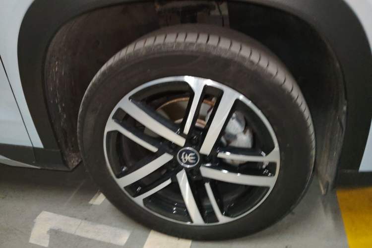 Used BYD Song L DM-i 2024 112 km Beyond Edition Right Front Wheel Hub