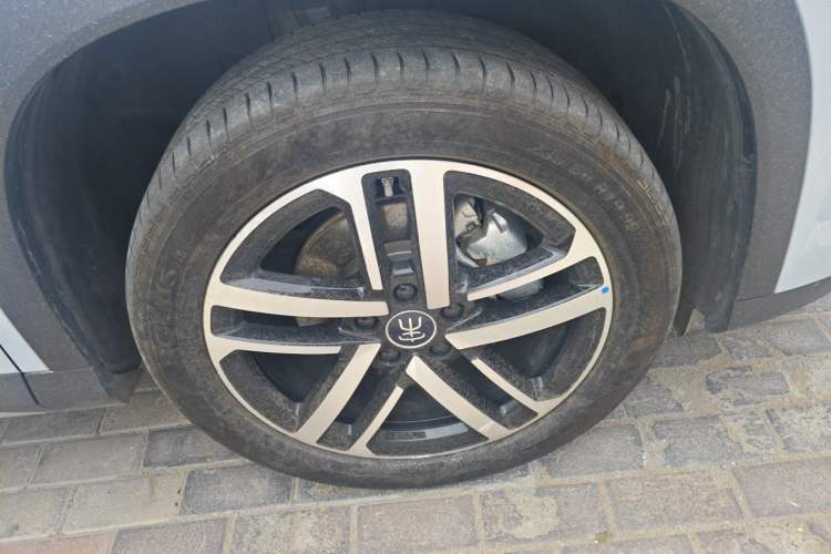 Used BYD Song L DM-i 2024 112 km Beyond Edition Right Front Wheel Hub