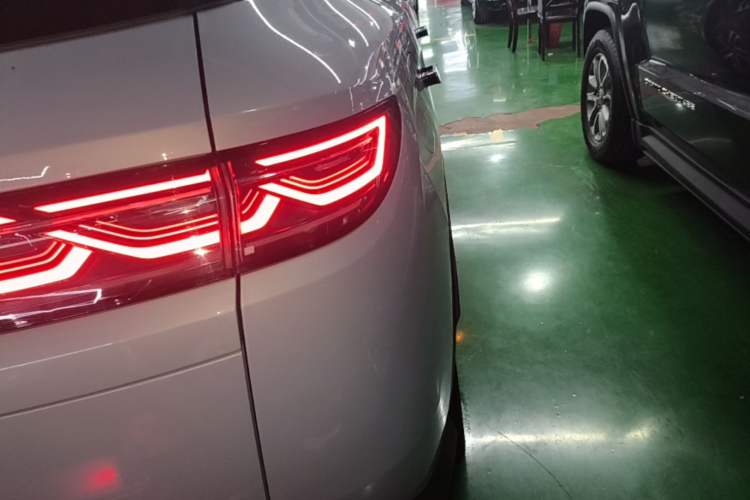 Used BYD Song L DM-i 2024 112 km Leading Edition Right Rear Taillight
