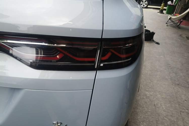Used BYD Song L DM-i 2024 112 km Beyond Edition Right Rear Taillight