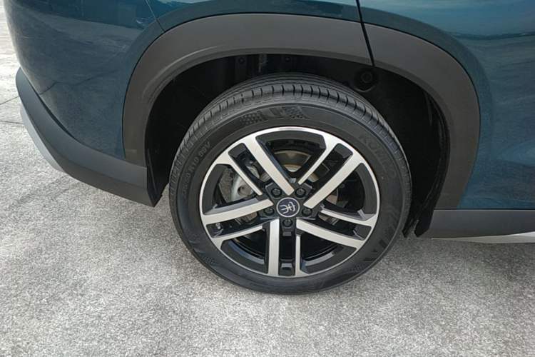 Used BYD Song L DM-i 2024 112 km Beyond Edition Right Rear Wheel Hub