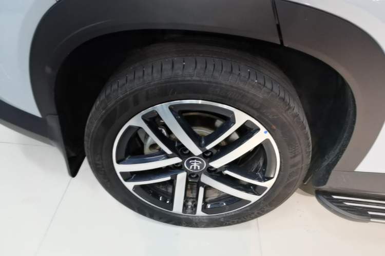 Used BYD Song L DM-i 2024 75km Leading Edition Right Rear Wheel Hub