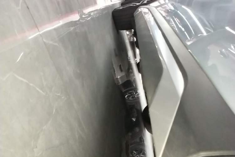 Used BYD Song L DM-i 2024 112 km Beyond Edition Right Side Sill