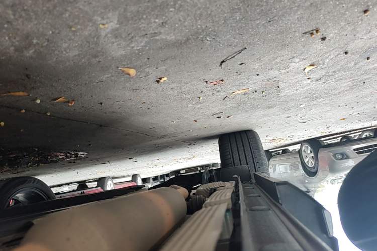 Used BYD Song L DM-i 2024 112 km Leading Edition Right Side Sill