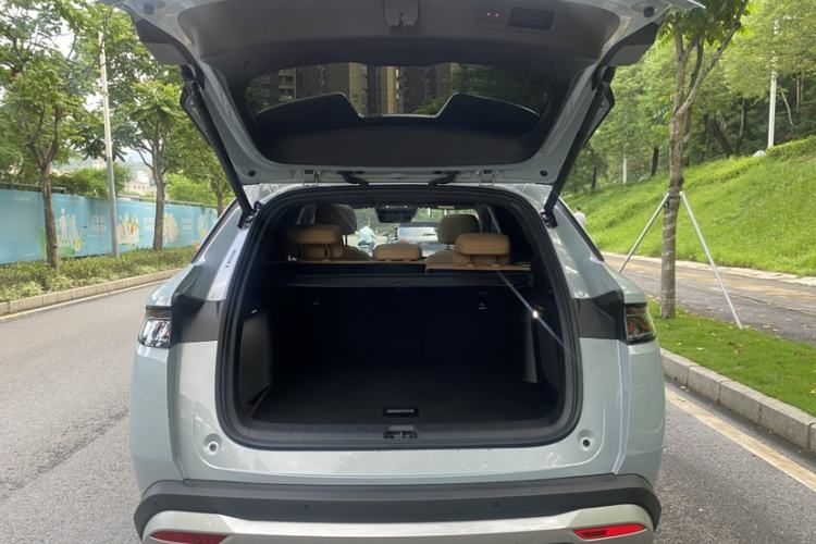 Used BYD Song L DM-i 2024 160 km Excellence Version Trunk