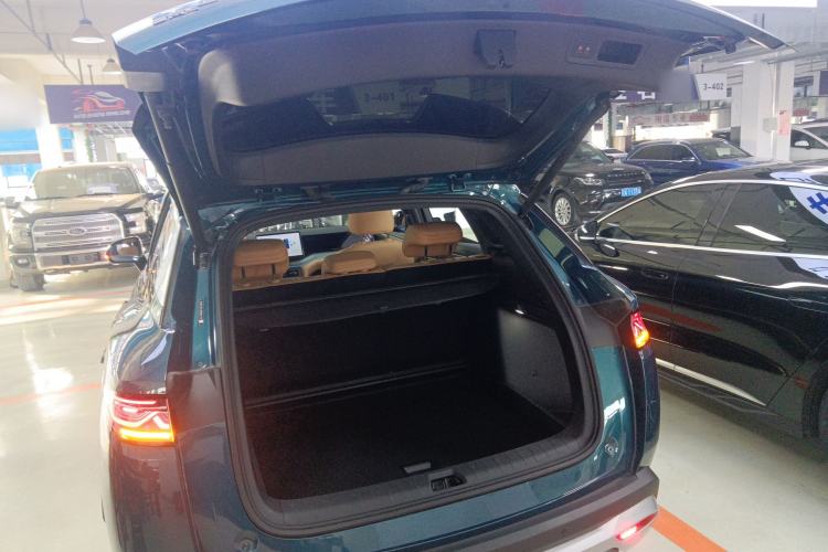Used BYD Song L DM-i 2024 112 km Beyond Edition Trunk